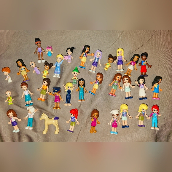LEGO - Friends Minifigure 34 Lot - Picture 1 of 4